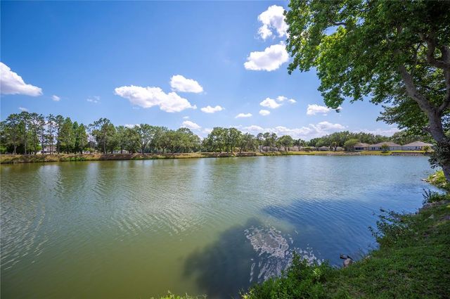 2015 HATTERAS POINT, Lakeland, FL 33813