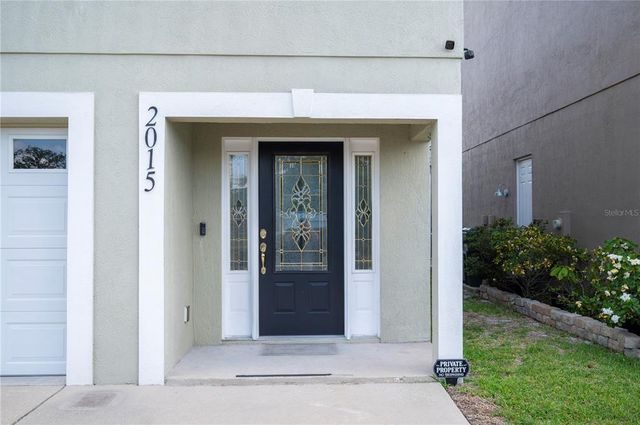 2015 HATTERAS POINT, Lakeland, FL 33813