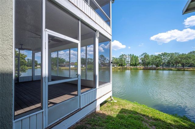 2015 HATTERAS POINT, Lakeland, FL 33813