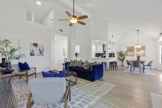 824 Brandi CIR, Kyle, TX 78640