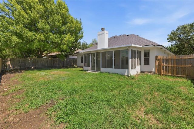 824 Brandi CIR, Kyle, TX 78640