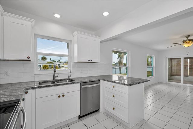 4909 SHOREVIEW COURT, Port Richey, FL 34668