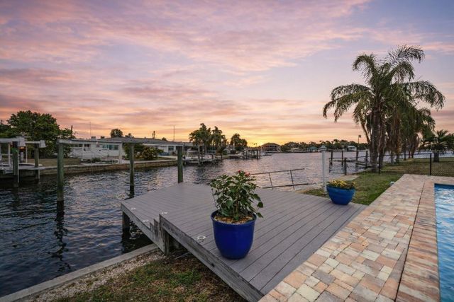 4909 SHOREVIEW COURT, Port Richey, FL 34668