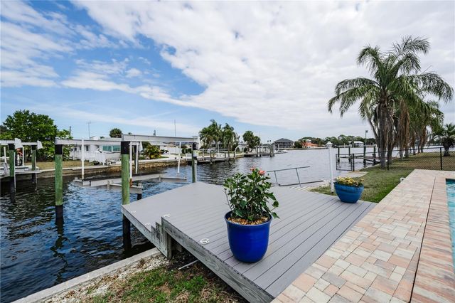 4909 SHOREVIEW COURT, Port Richey, FL 34668