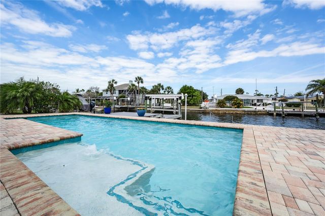 4909 SHOREVIEW COURT, Port Richey, FL 34668