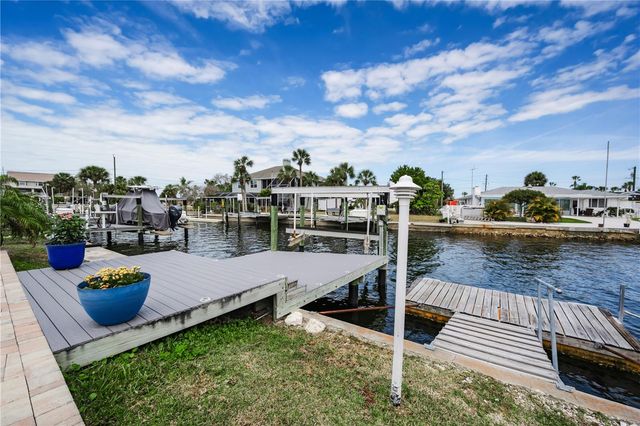 4909 SHOREVIEW COURT, Port Richey, FL 34668