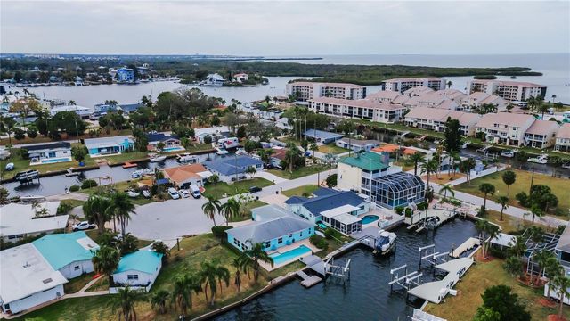 4909 SHOREVIEW COURT, Port Richey, FL 34668
