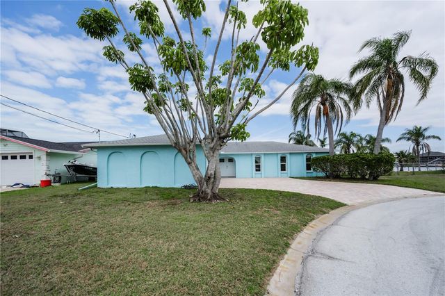 4909 SHOREVIEW COURT, Port Richey, FL 34668