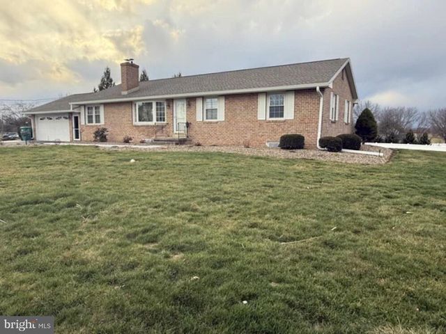 420 HEISERS LANE, Carlisle, PA 17015