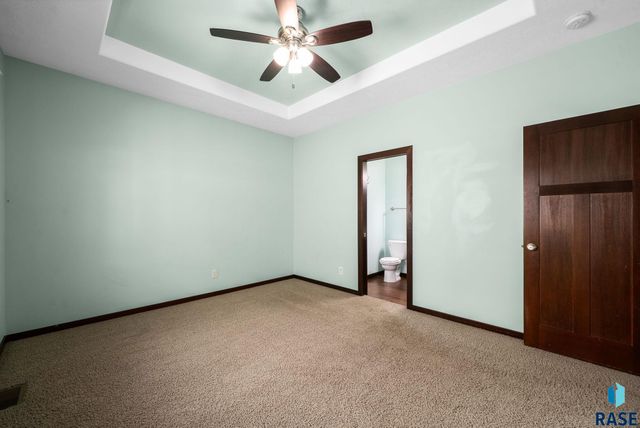 2900 S Statice Ave Avenue, Sioux Falls, SD 57106
