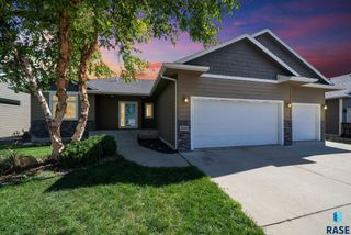 2900 S Statice Ave Avenue, Sioux Falls, SD 57106
