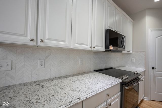 15024 Halifax Court, Westfield, IN 46074