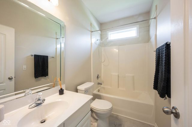 15024 Halifax Court, Westfield, IN 46074