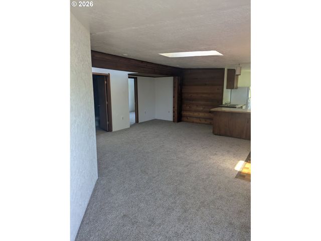 1116 7TH St, Florence, OR 97439