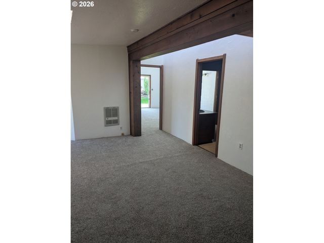 1116 7TH St, Florence, OR 97439