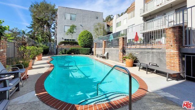 5870 Green Valley Circle 115, Culver City, CA 90230