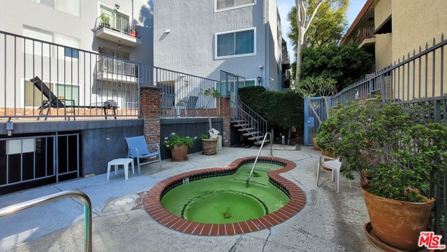 5870 Green Valley Circle 115, Culver City, CA 90230