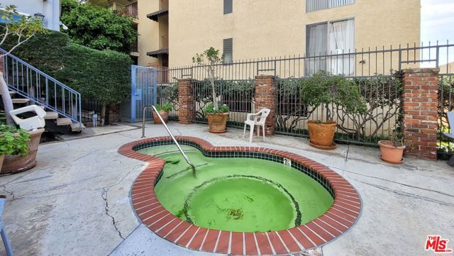 5870 Green Valley Circle 115, Culver City, CA 90230