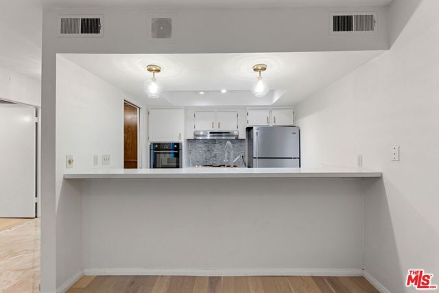 5870 Green Valley Circle 115, Culver City, CA 90230