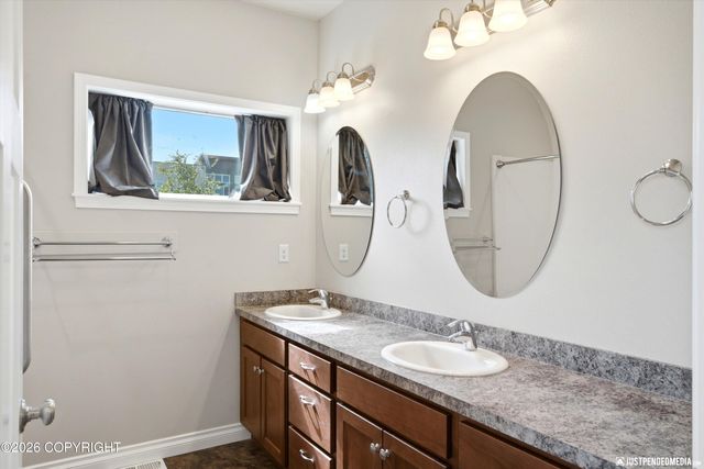1495 S Center Point Drive, Wasilla, AK 99654