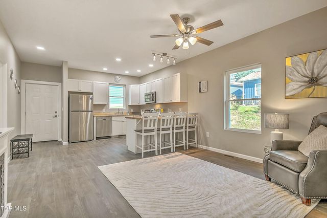 1304 Virginia Avenue, Bristol, TN 37620