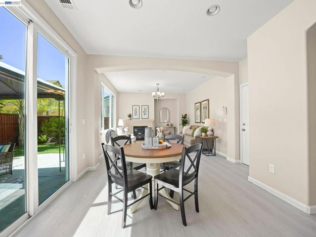 6812 Aberdale Cir, San Ramon, CA 94582