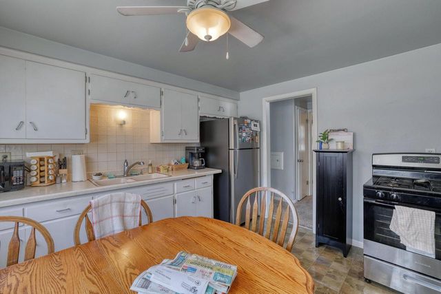 2125 S 97th STREET, West Allis, WI 53227