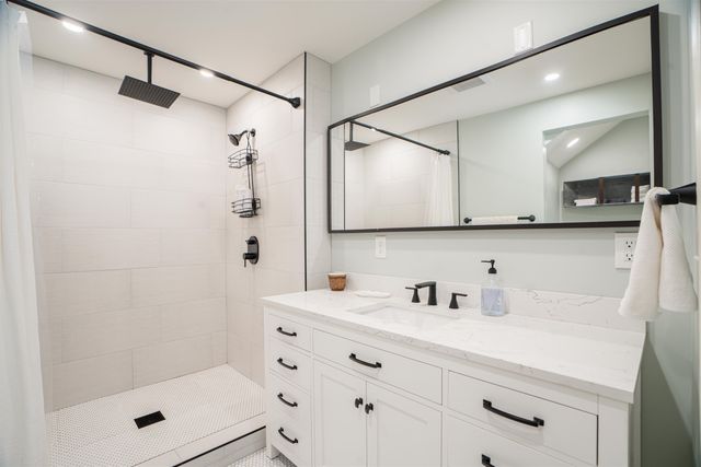 7030 U.S. Route 4, Bridgewater, VT 05034