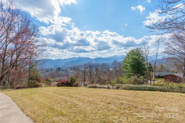 112 Hy Vu Drive, Canton, NC 28716