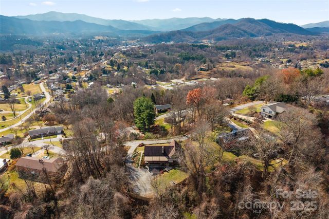 112 Hy Vu Drive, Canton, NC 28716