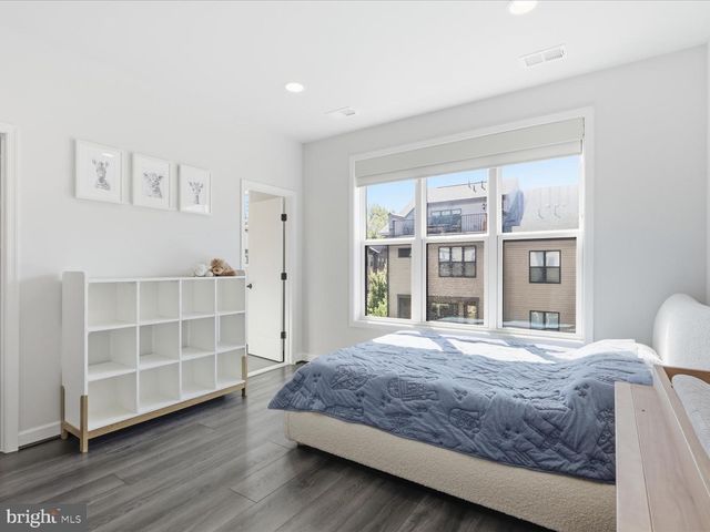12288 SESSILE CMNS, Fairfax, VA 22030