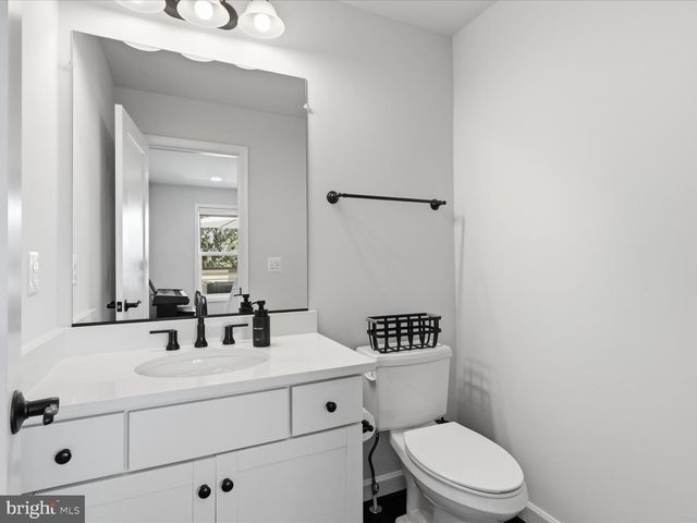 12288 SESSILE CMNS, Fairfax, VA 22030