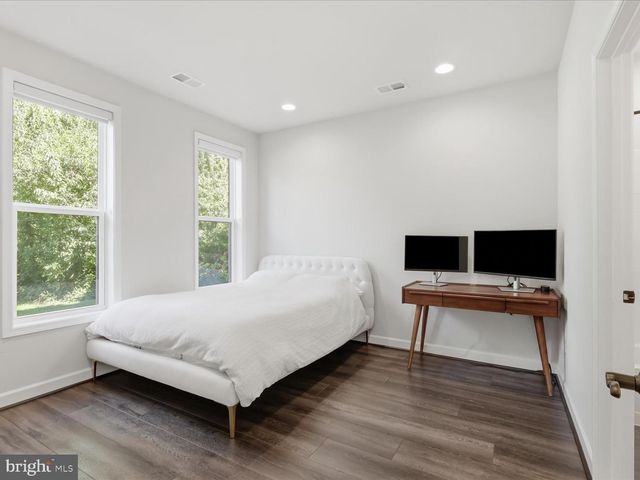 12288 SESSILE CMNS, Fairfax, VA 22030