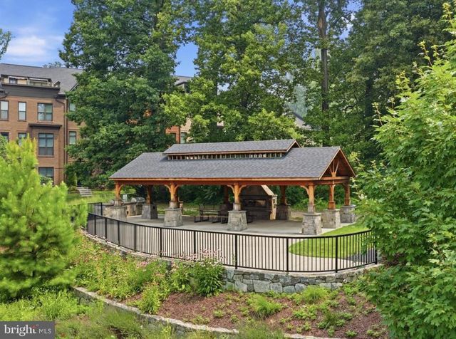 12288 SESSILE CMNS, Fairfax, VA 22030