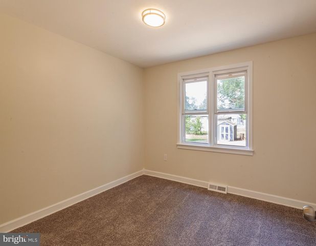 7 FLAG STREET, Pemberton, NJ 08068