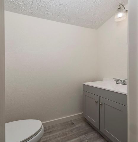 1002 E Red Cedar Circle, The Woodlands, TX 77380