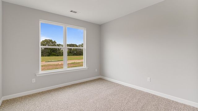 303 Heritage Way, Headland, AL 36345