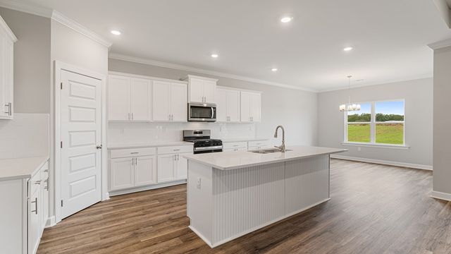 303 Heritage Way, Headland, AL 36345