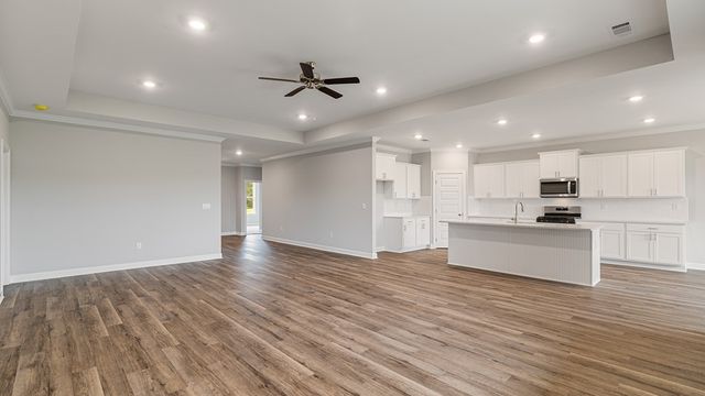 303 Heritage Way, Headland, AL 36345