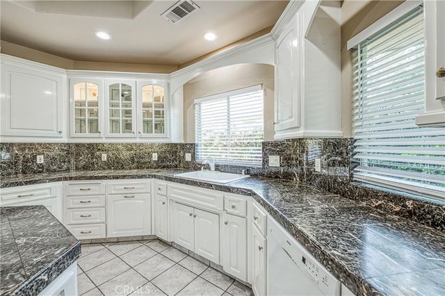 333 W River Court, Fresno, CA 93711