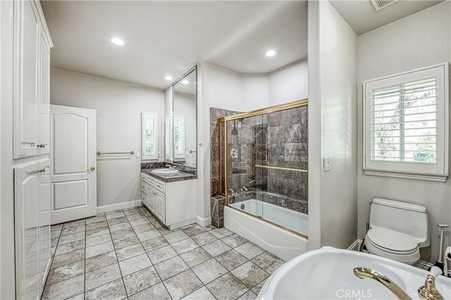 333 W River Court, Fresno, CA 93711
