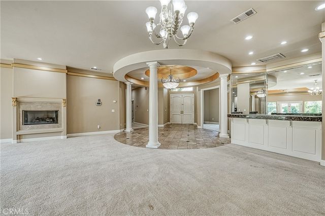 333 W River Court, Fresno, CA 93711