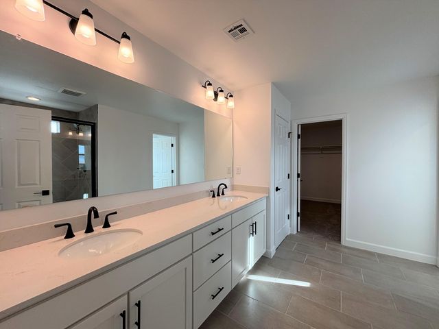 1924 Houser Avenue SE, Albuquerque, NM 87106