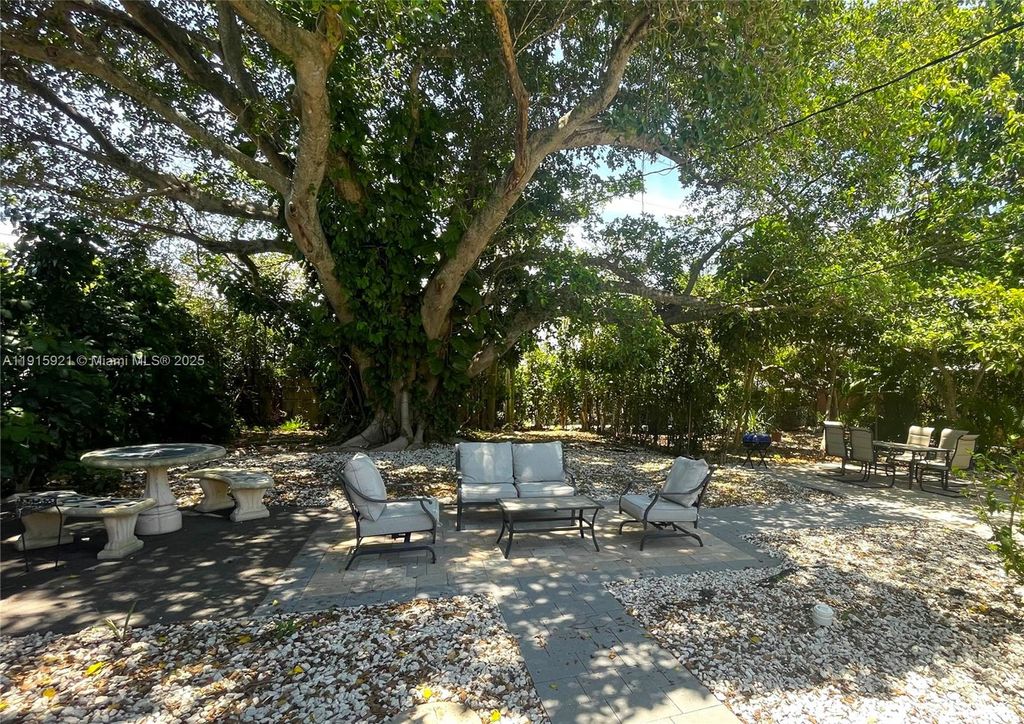 1211 NE 15th Ave 1, Fort Lauderdale, FL 33304