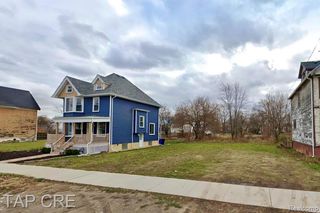 562 E Euclid Street, Detroit, MI 48202