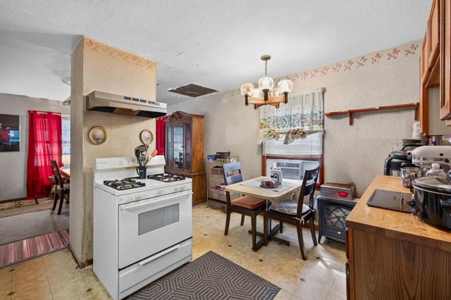 813 Minnehaha Avenue W, Saint Paul, MN 55104