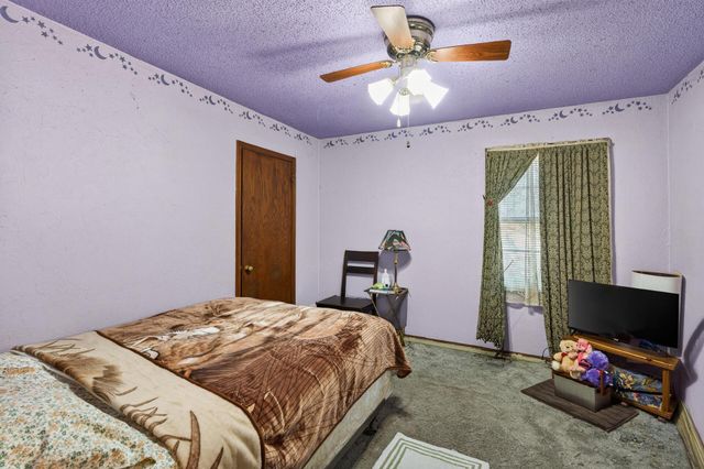 813 Minnehaha Avenue W, Saint Paul, MN 55104