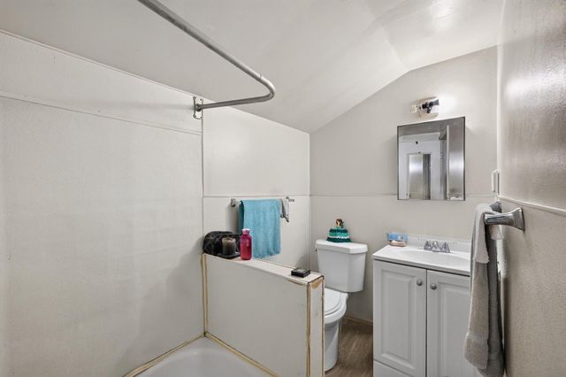 813 Minnehaha Avenue W, Saint Paul, MN 55104