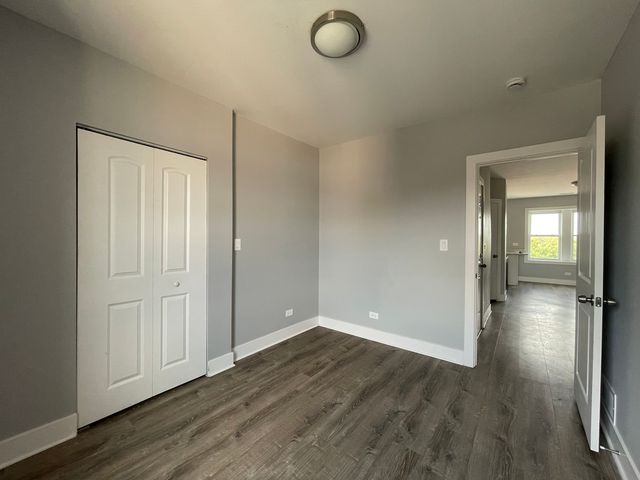 722 N AUSTIN Boulevard 1E, Oak Park, IL 60302