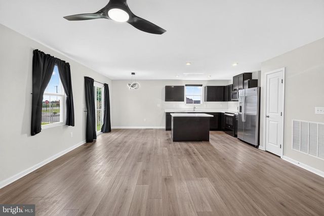 102 POND VIEW LN, Seaford, DE 19973